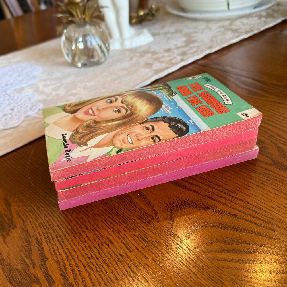 😎3/$20‼️1960-1970's Harlequin Romance Novels - Picture 7 of 14